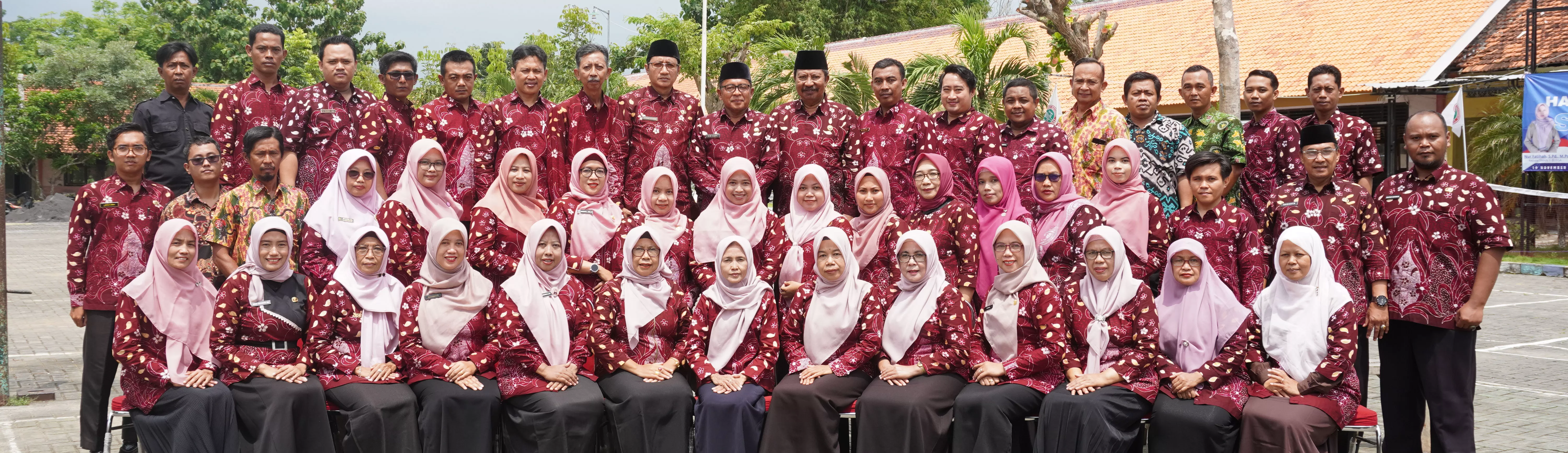 DEWAN GURU & STAFF TU